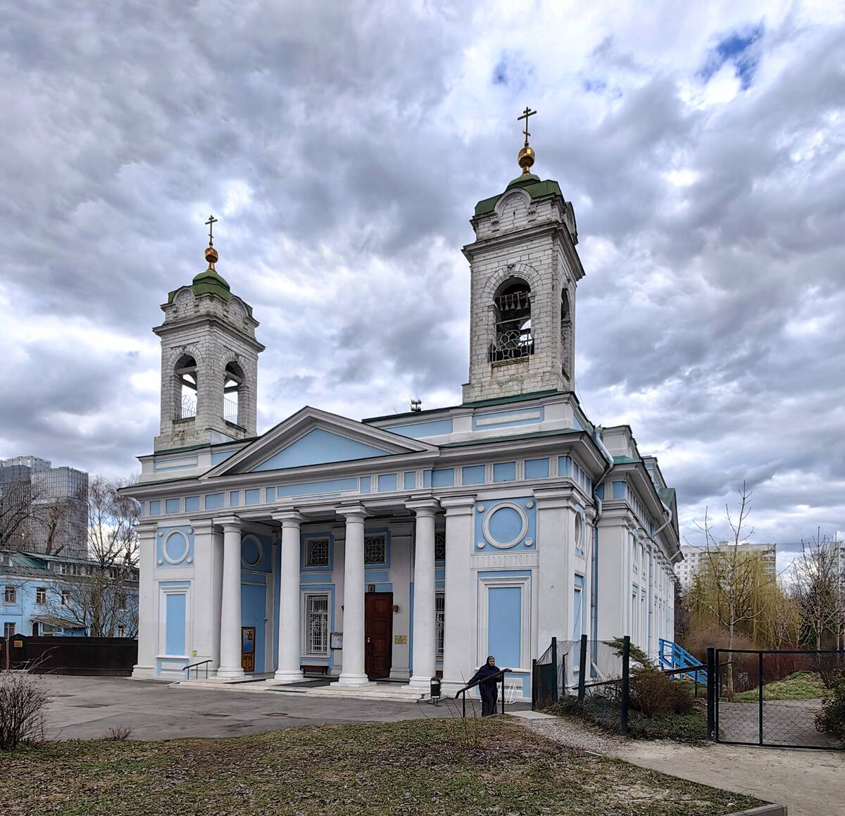 Церковь Сошествия Святого Духа на бывшем Лазаревском кладбище, Мещанский (Центральный административный округ (ЦАО), г. Москва). фасады