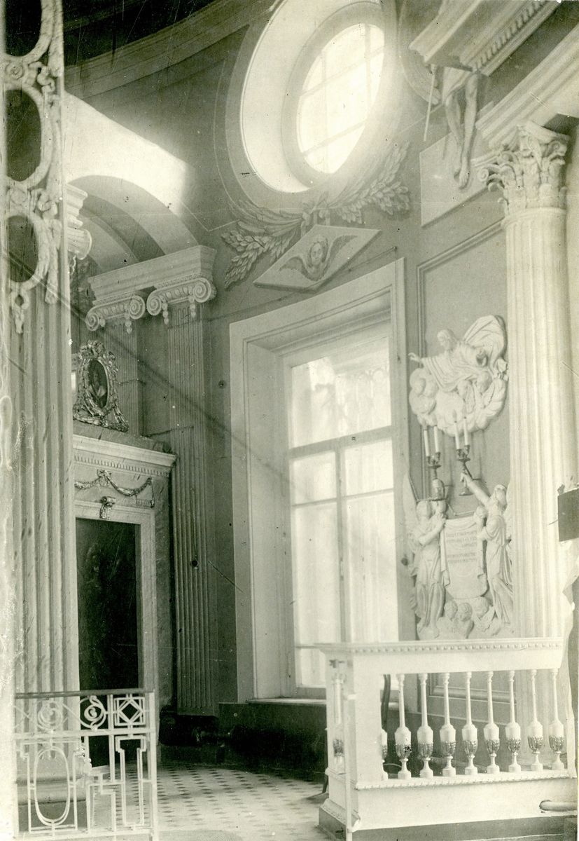 Храм  Сошествия  Святого  Духа  на  Лазаревском кладбище Фото 1920-х гг. от Виталия Царина , архивная фотография. Церковь Сошествия Святого Духа на бывшем Лазаревском кладбище, Мещанский (Центральный административный округ (ЦАО), г. Москва)