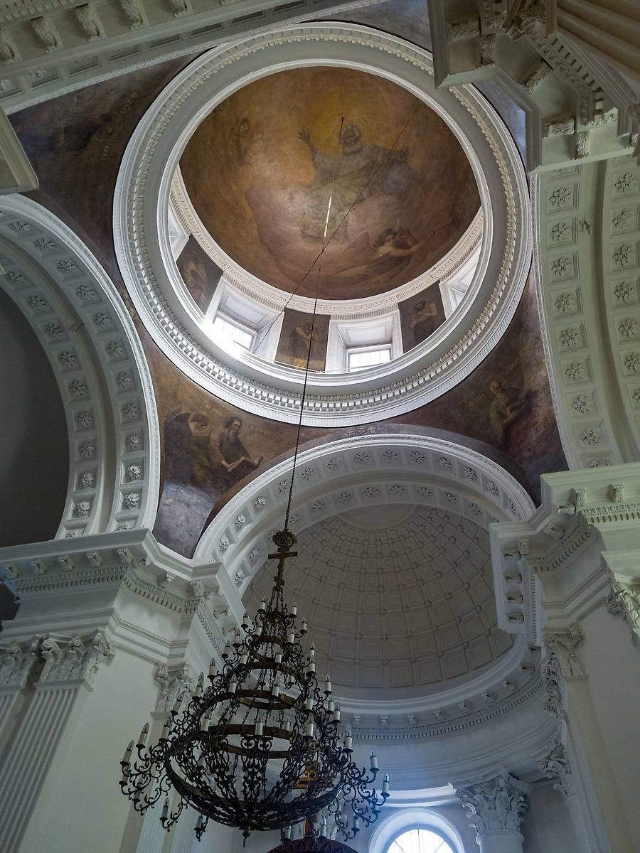 интерьер и убранство. Церковь Сошествия Святого Духа на бывшем Лазаревском кладбище, Мещанский (Центральный административный округ (ЦАО), г. Москва)