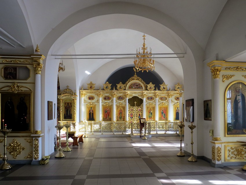 Церковь Тихвинской иконы Божией Матери в Сущёве, Тверской (Центральный административный округ (ЦАО), г. Москва). интерьер и убранство, Интерьер южного придела