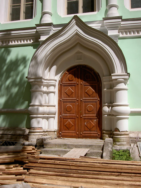 Церковь Троицы Живоначальной на Шаболовке, Якиманка (Центральный административный округ (ЦАО), г. Москва). архитектурные детали