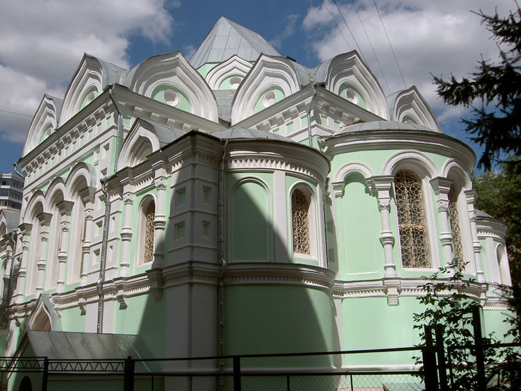 Церковь Троицы Живоначальной на Шаболовке, Якиманка (Центральный административный округ (ЦАО), г. Москва). фасады