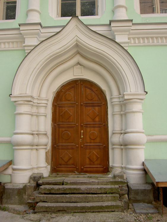 Церковь Троицы Живоначальной на Шаболовке, Якиманка (Центральный административный округ (ЦАО), г. Москва). архитектурные детали