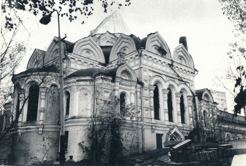 Якиманка. Церковь Троицы Живоначальной на Шаболовке. архивная фотография