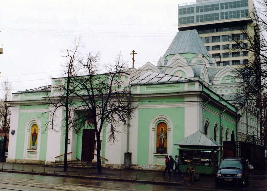 Церковь Троицы Живоначальной на Шаболовке, Якиманка (Центральный административный округ (ЦАО), г. Москва). фасады