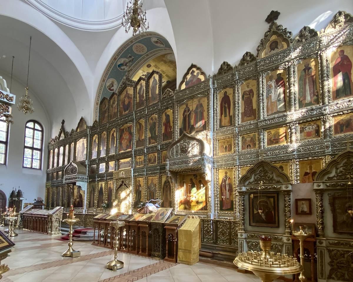 Иконостас главного храма, интерьер и убранство. Церковь Троицы Живоначальной на Шаболовке, Якиманка (Центральный административный округ (ЦАО), г. Москва)