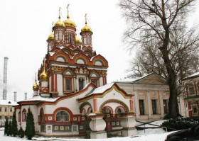 Москва. Церковь Николая Чудотворца (Троицы Живоначальной) на Берсеневке, в Верхних Садовниках