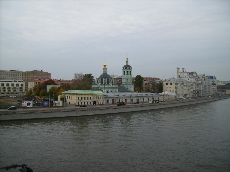 Церковь Николая Чудотворца (Преображения Господня) в Заяицком, Замоскворечье (Центральный административный округ (ЦАО), г. Москва). общий вид в ландшафте