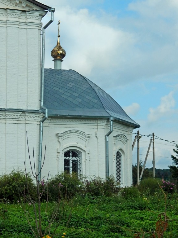 Верея. Церковь Богоявления Господня (Космы и Дамиана) в Заречье. архитектурные детали