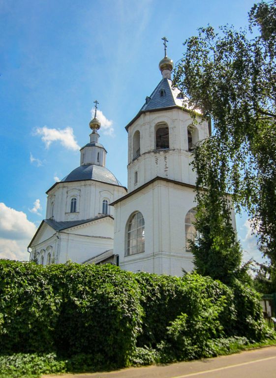 Церковь Богоявления Господня (Космы и Дамиана) в Заречье, Верея (Наро-Фоминский городской округ, Московская область). фасады