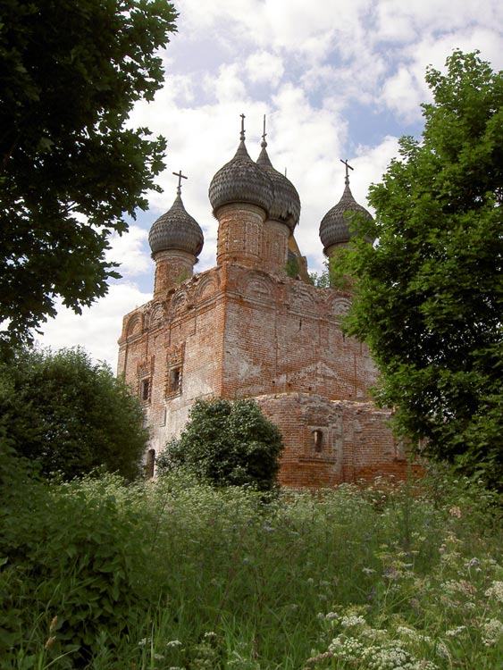 Верея. Спасский монастырь. Церковь Входа Господня в Иерусалим. фасады