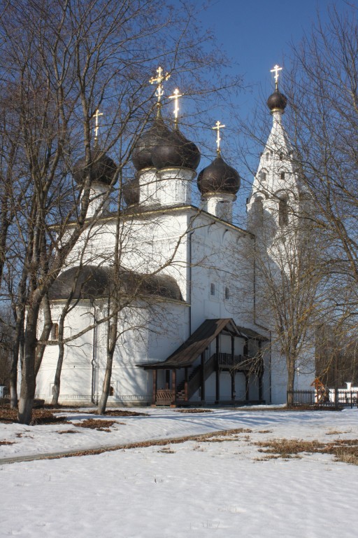 Верея. Спасский монастырь. Церковь Входа Господня в Иерусалим. фасады