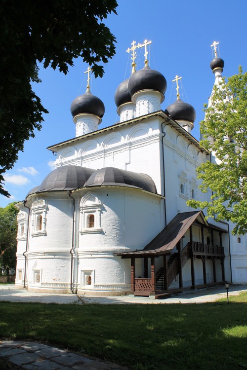 Верея. Спасский монастырь. Церковь Входа Господня в Иерусалим. фасады