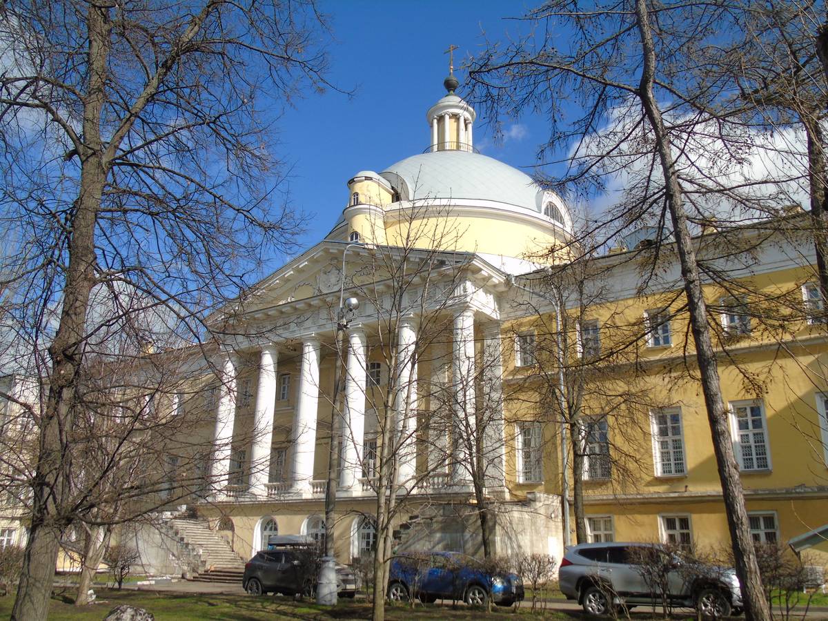 Домовая церковь Димитрия царевича при Голицынской (1-й Градской) больнице, Якиманка (Центральный административный округ (ЦАО), г. Москва). фасады