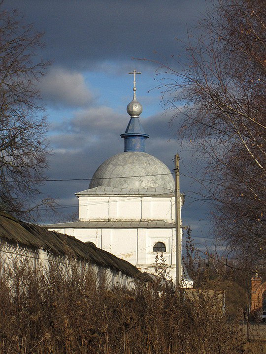 Можайск. Лужецкий Ферапонтов монастырь. Надвратная церковь Спаса Преображения. фасады