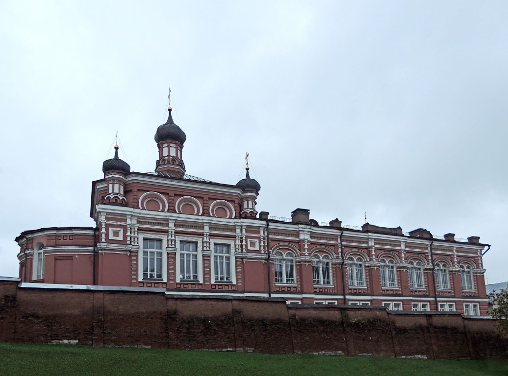 Богородице-Рождественский монастырь. Церковь Казанской иконы Божией Матери, Мещанский (Центральный административный округ (ЦАО), г. Москва). фасады, Вид с бульварного кольца