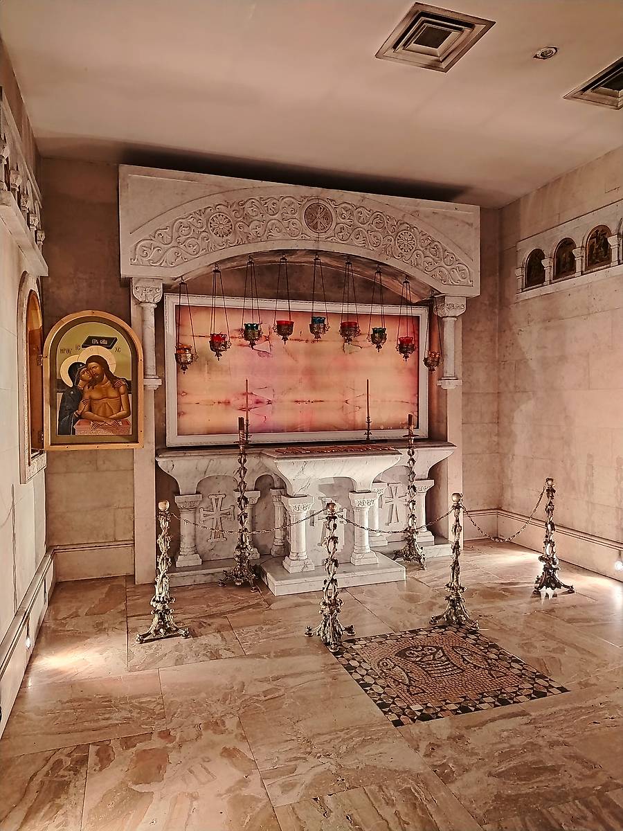 Крипта собора. Престол и копия Туринской плащаницы, интерьер и убранство. Сретенский монастырь. Собор Сретения Владимирской иконы Божией Матери, Мещанский (Центральный административный округ (ЦАО), г. Москва)