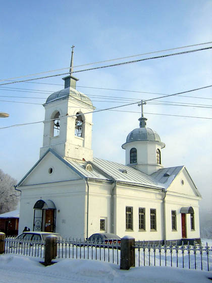 Волхов, город. Церковь Михаила Архангела. фасады