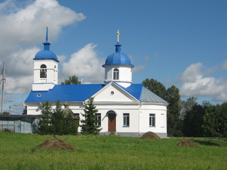 Волхов, город. Церковь Михаила Архангела. фасады