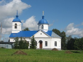 Волхов, город. Церковь Михаила Архангела