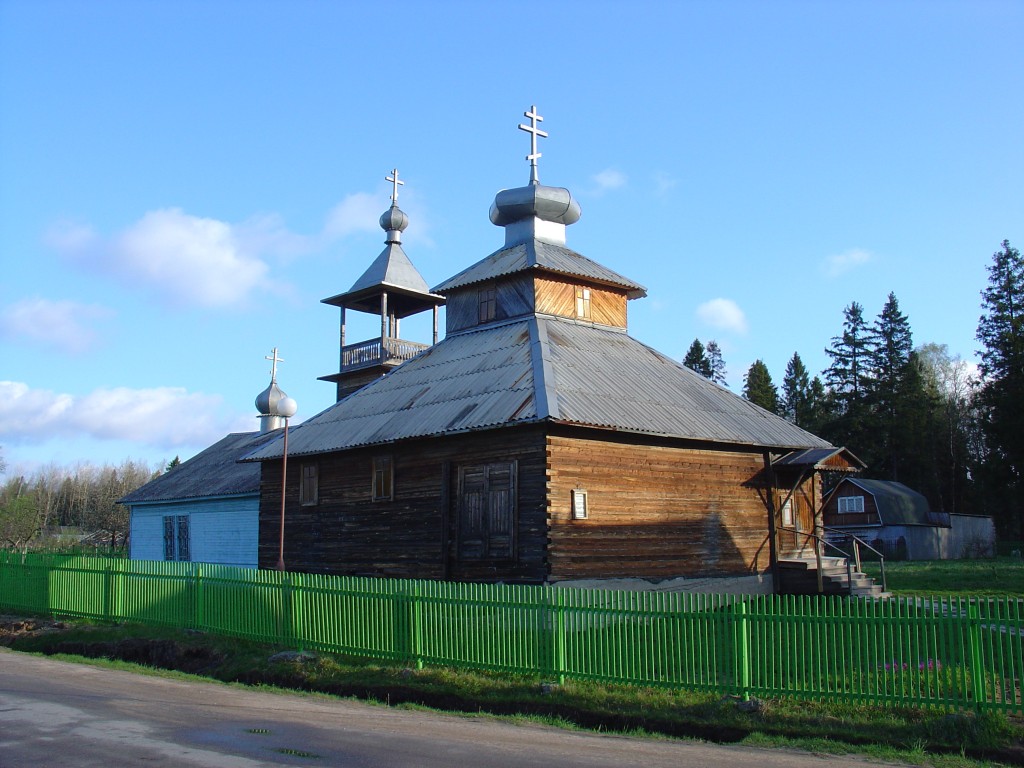 Церковь Рождества Пресвятой Богородицы, Усть-Чёрная (Киришский район, Ленинградская область). фасады