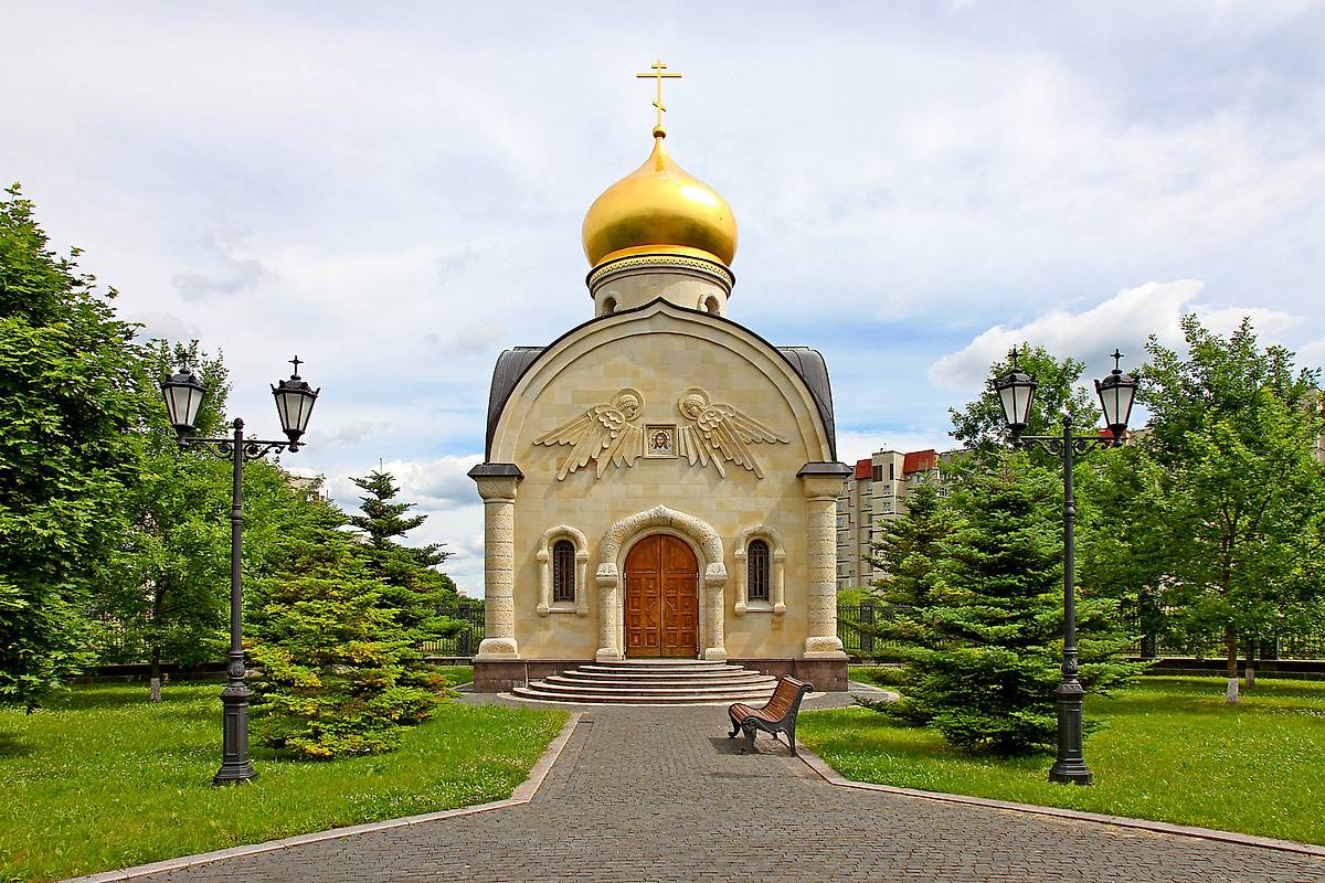 Храм святого пророка Илии, фасады. Церковь Рождества Пресвятой Богородицы, Кириши (Киришский район, Ленинградская область)