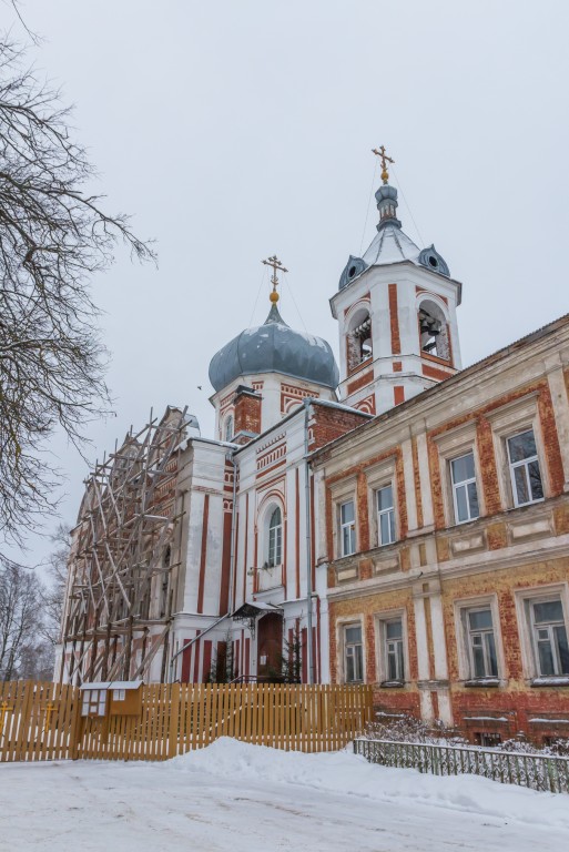 Церковь Успения Пресвятой Богородицы, Вышний Волочёк (Вышневолоцкий район и г. Вышний Волочёк, Тверская область). фасады, Вид с северо-запада