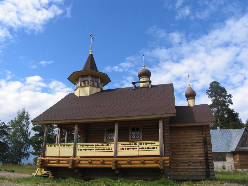 Торфяное. Церковь Николая Чудотворца (временная). фасады