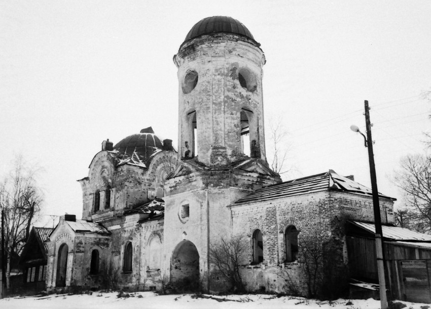 Церковь Николая Чудотворца, Белый Омут (Вышневолоцкий район и г. Вышний Волочёк, Тверская область). фасады