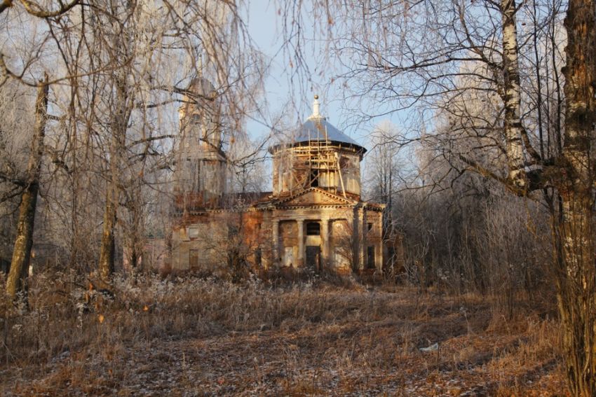 Церковь Спаса Нерукотворного Образа, Братково (Старицкий район, Тверская область). общий вид в ландшафте