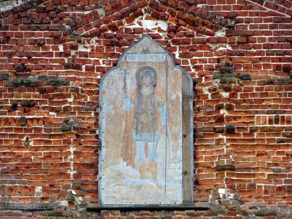 Церковь Рождества Пресвятой Богородицы, Гора (Орехово-Зуевский городской округ, Московская область). архитектурные детали, Часовня у источника