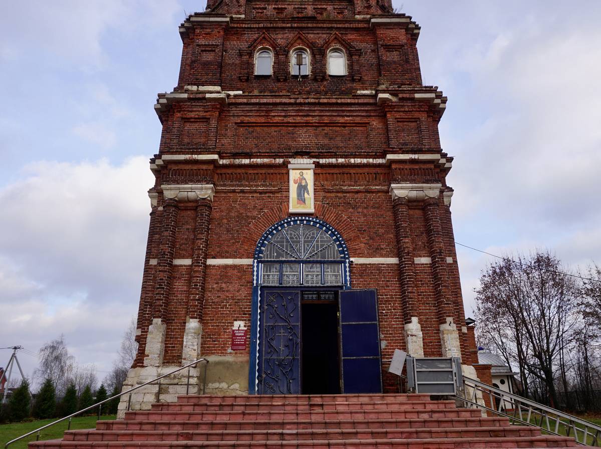 Церковь Рождества Пресвятой Богородицы, Гора (Орехово-Зуевский городской округ, Московская область). архитектурные детали