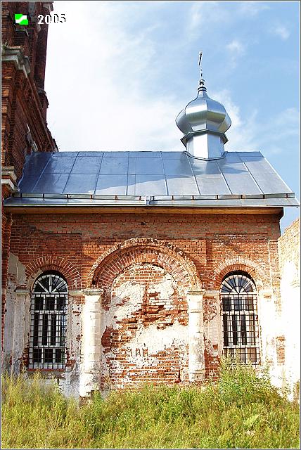 Церковь Троицы Живоначальной, Дрезна (Орехово-Зуевский городской округ, Московская область). архитектурные детали, Действующий притвор. Южный фасад.