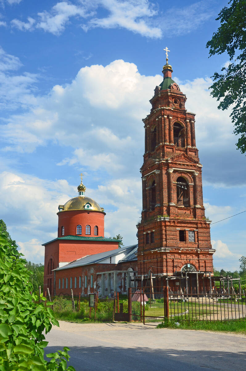 Церковь Троицы Живоначальной, Дрезна (Орехово-Зуевский городской округ, Московская область). фасады