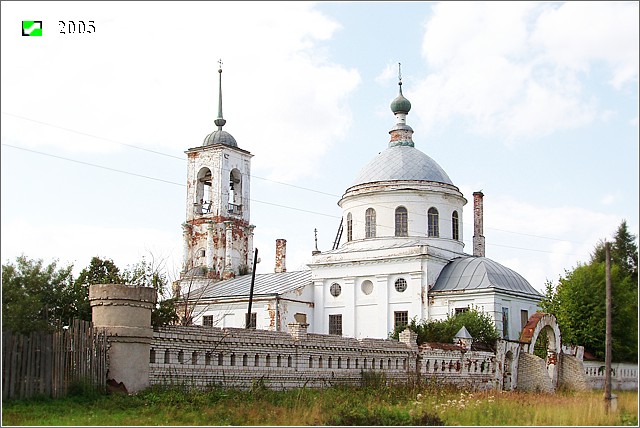 Церковь Троицы Живоначальной, Горки (Камешковский район, Владимирская область). фасады, Вид с юго-востока