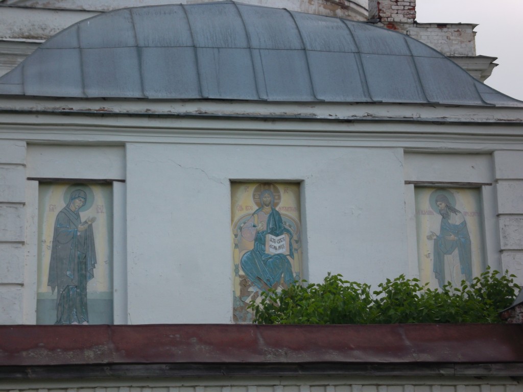 Горки. Церковь Троицы Живоначальной. архитектурные детали, Фрески восточной стены апсиды