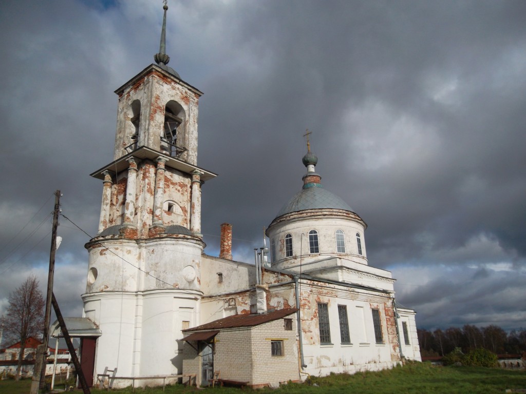 Церковь Троицы Живоначальной, Горки (Камешковский район, Владимирская область). фасады, Общий вид с юго-запада