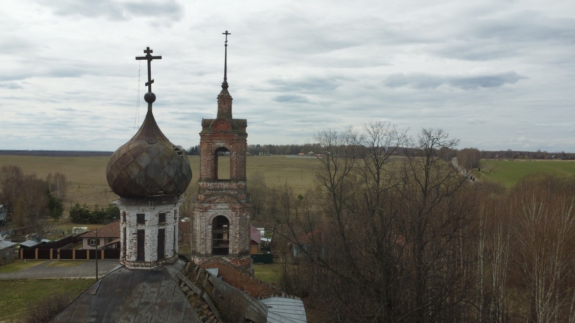 Церковь Введения во храм Пресвятой Богородицы, Мостцы (Камешковский район, Владимирская область). архитектурные детали