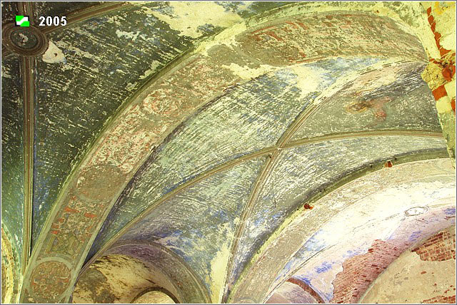 Церковь Троицы Живоначальной, Патакино (Камешковский район, Владимирская область). документальные фотографии, Большепролетная сводчатая система трапезной в интерьере