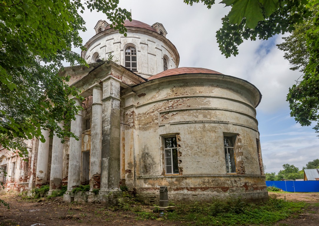 Патакино. Церковь Троицы Живоначальной. фасады