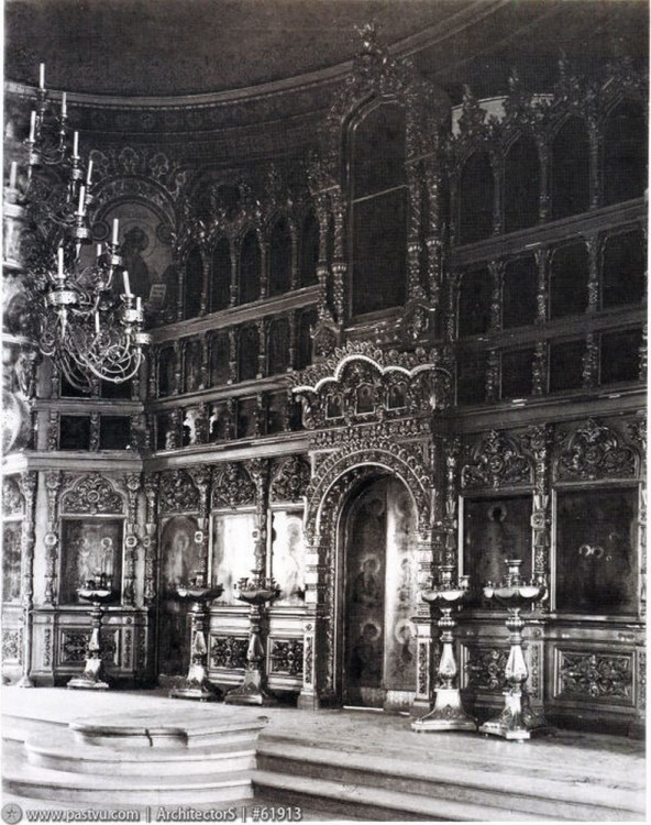 Пресненский. Церковь Георгия Победоносца в Грузинах. архивная фотография, Церковь св. Георгия. Иконостас в новой части церкви.Источник: ГНИМА и энциклопедия Православная Москва.Фотограф: П.Павлов 1902 год.
Источник
http://oldmos.ru/old/photo/view/61913	