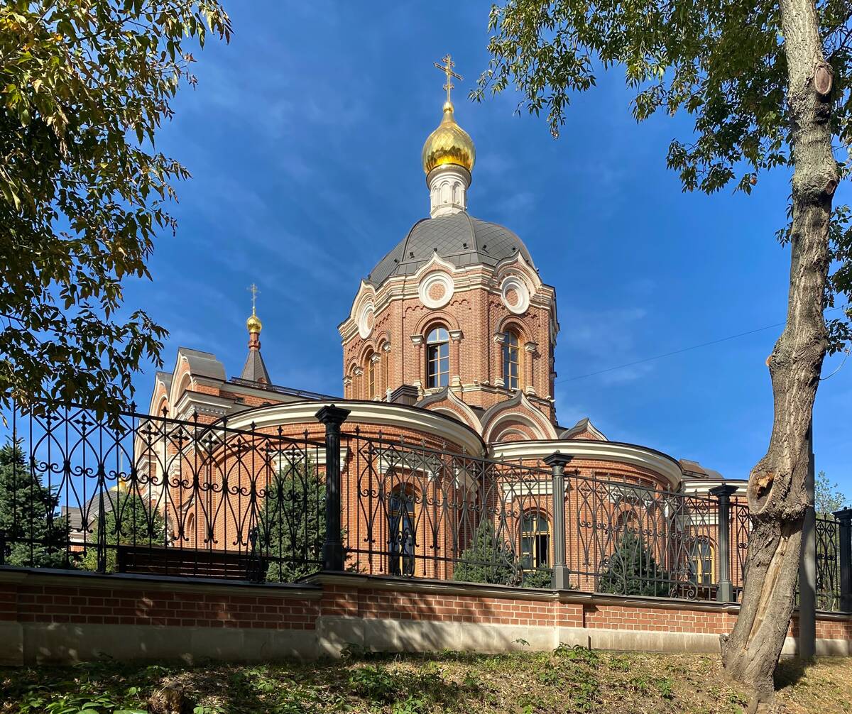 Церковь Николая Чудотворца на Трёх Горах (в Новом Ваганькове), Пресненский (Центральный административный округ (ЦАО), г. Москва). фасады, Вид с юго-востока