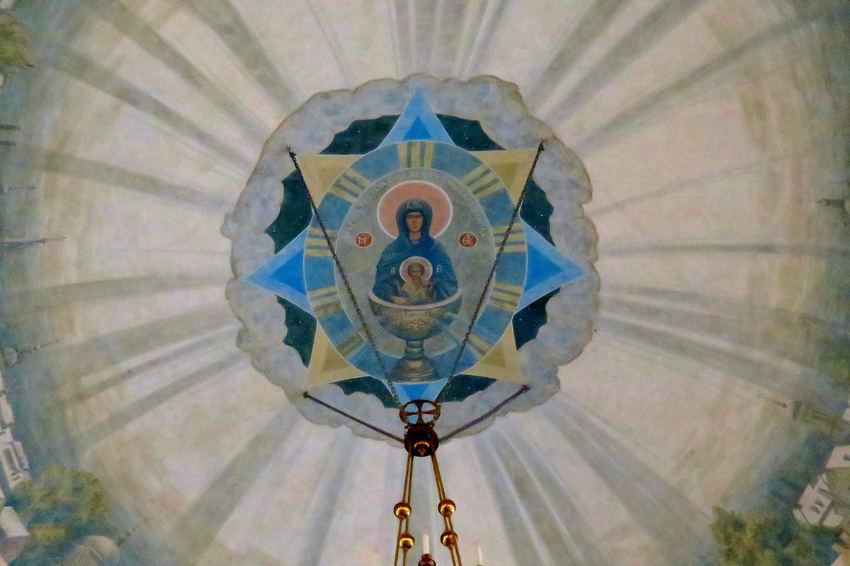 Церковь Николая Чудотворца на Трёх Горах (в Новом Ваганькове), Пресненский (Центральный административный округ (ЦАО), г. Москва). интерьер и убранство, Интерьер, своды трапезной