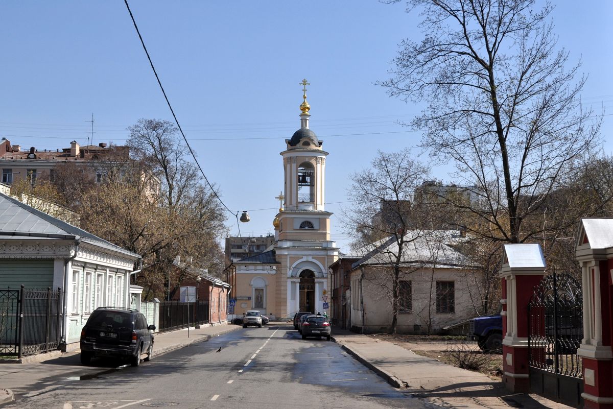 Церковь Рождества Иоанна Предтечи на Пресне, Пресненский (Центральный административный округ (ЦАО), г. Москва). общий вид в ландшафте