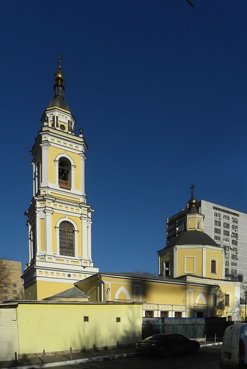 Арбат. Церковь Девяти мучеников Кизических. фасады