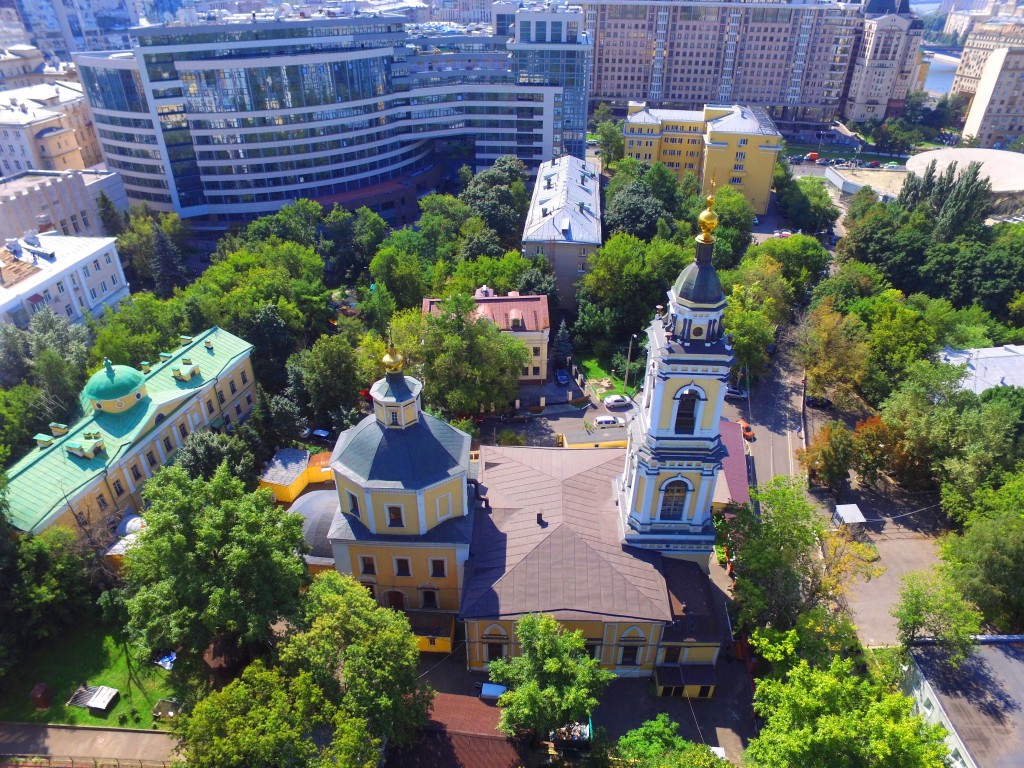 Церковь Девяти мучеников Кизических, Арбат (Центральный административный округ (ЦАО), г. Москва). дополнительная информация, Вид с севера, фото с квадрокоптера