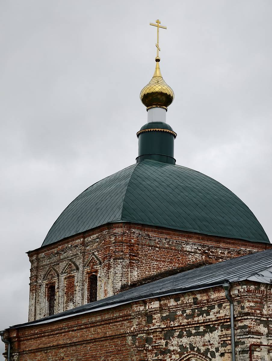 Завершение основного объёма, архитектурные детали. Церковь Воздвижения Креста Господня, Коверино (Камешковский район, Владимирская область)