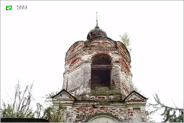 Церковь Троицы Живоначальной, Каменово (Камешковский район, Владимирская область). архитектурные детали, Ярус звона колокольни