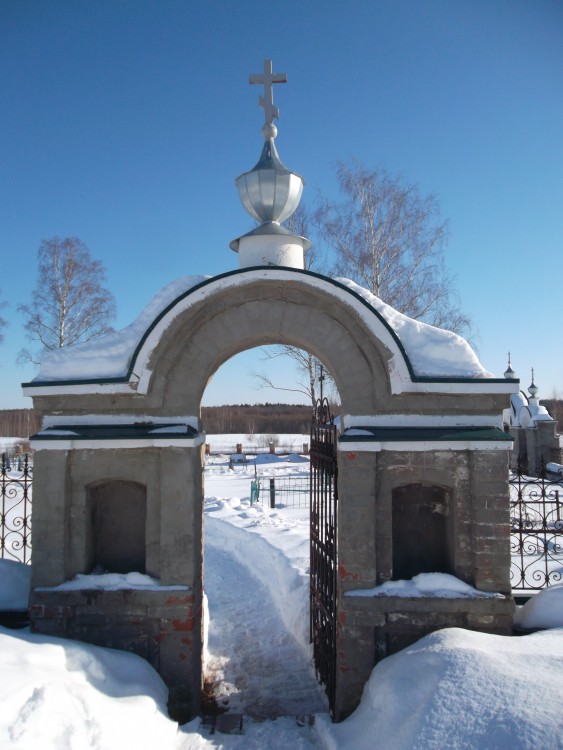 Церковь Троицы Живоначальной, Каменово (Камешковский район, Владимирская область). дополнительная информация, Северные ворота церковной ограды
