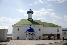 Боголюбово. Боголюбский женский монастырь. Трапезная церковь Благовещения